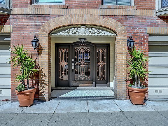 2nd image of 3500 Fulton St #8