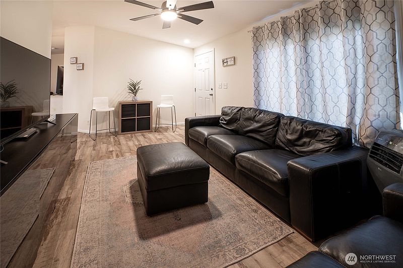 5th image of 4248 A Street SE #137
