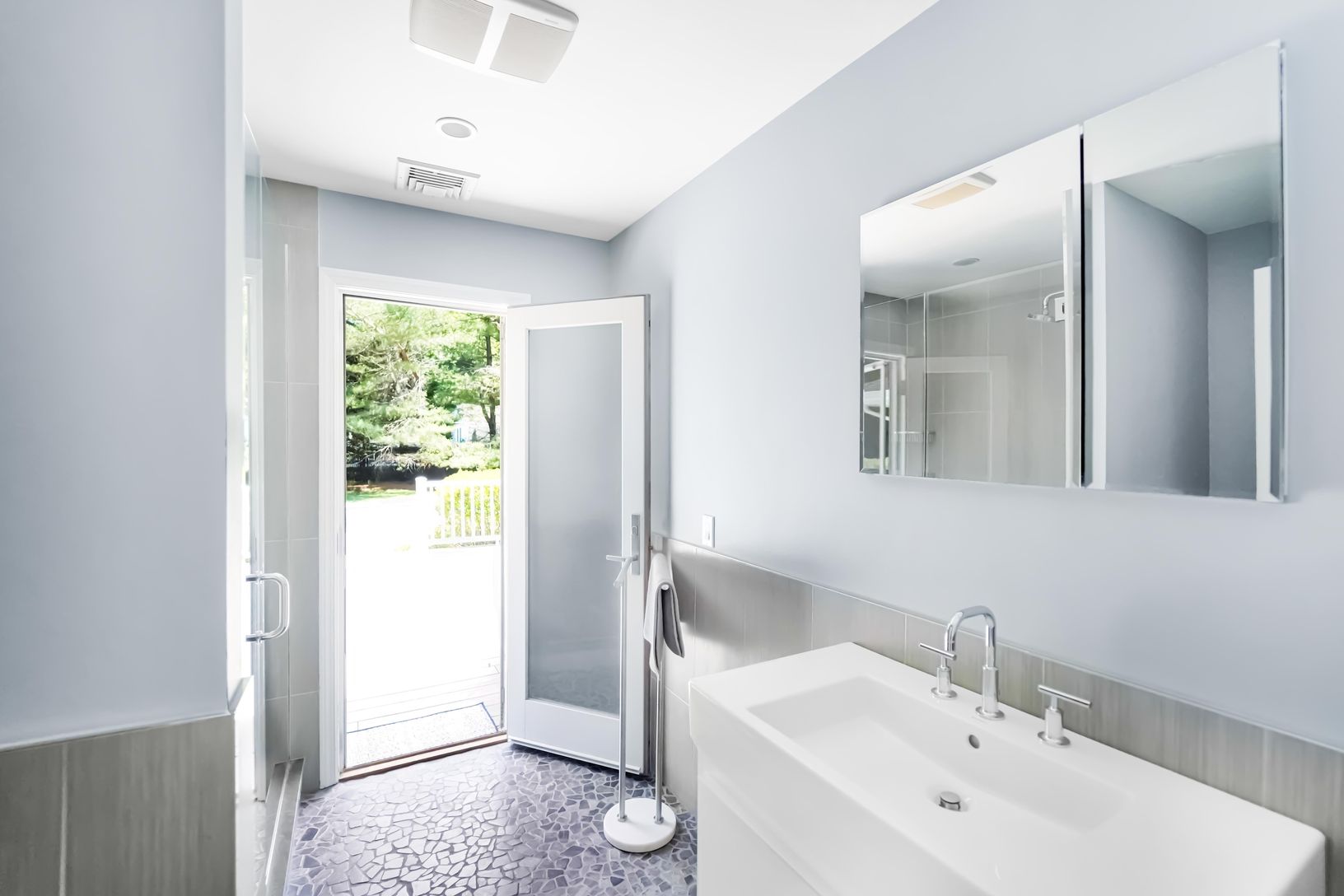  Full Bath #1 with access to deck 