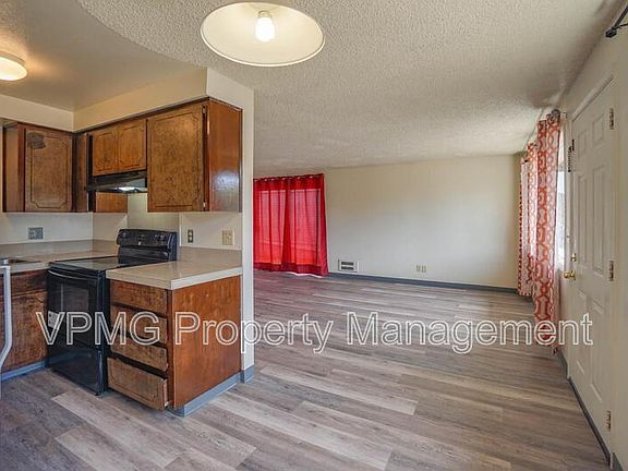 4th image of 2815 Caples Ave Unit 1
