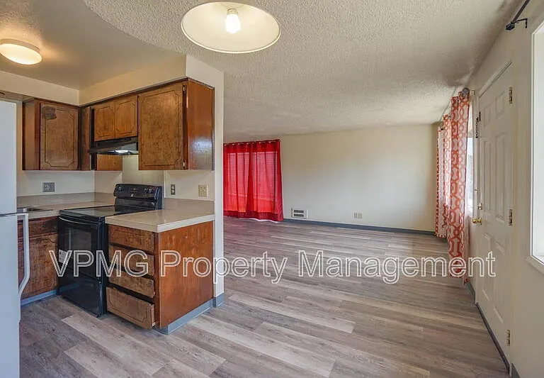 2815 Caples Ave #1 — Photo 4