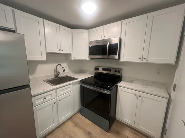 7 Tideview Path APT 11, Plymouth, MA 02360