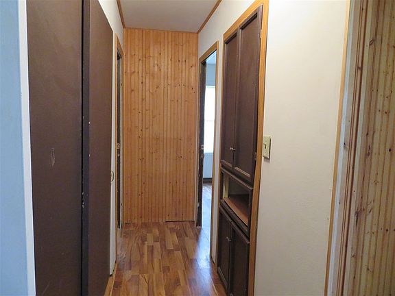 4th image of 215 Jane Ct