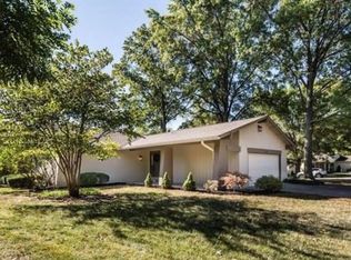 59 Rue Grand Dr, Lake Saint Louis, MO 63367