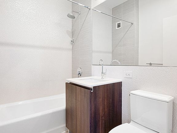 5th image of 15 Park Row APT 4A