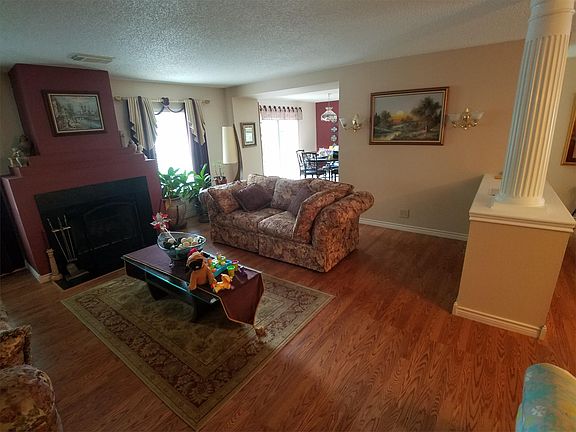 4th image of 14015 Cougar Rock Dr