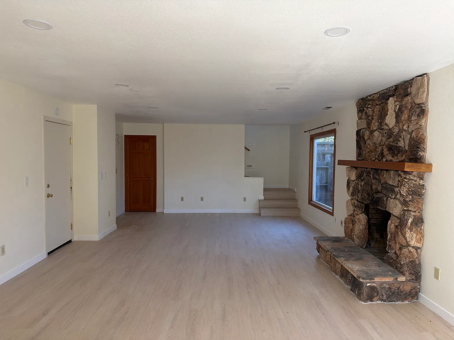 2 bed, 1520 sqft, $4,800 — Photo 2