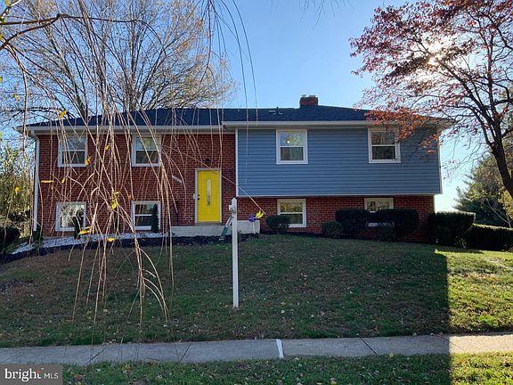 2nd image of 10801 Bennington Dr