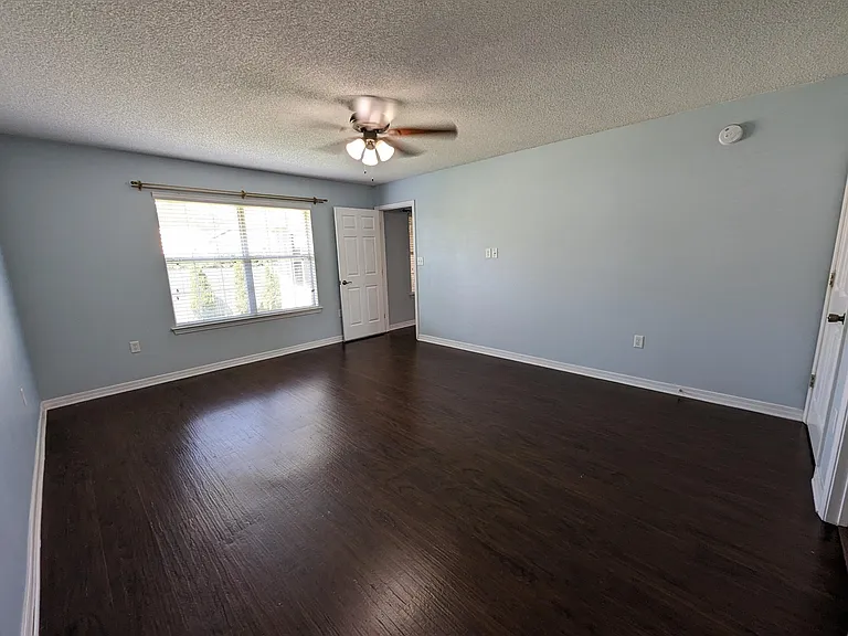 9903 Parker Lake Cir — Photo 8