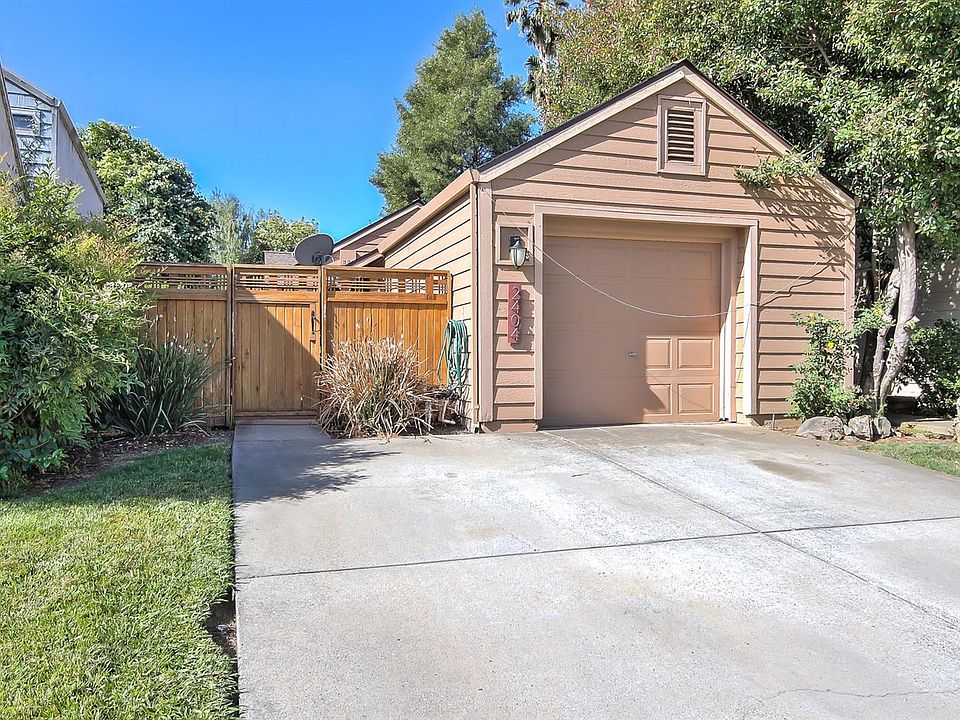 1st image of 2404 Seamist Dr
