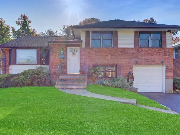 2572 Iris Lane, North Bellmore, NY 11710