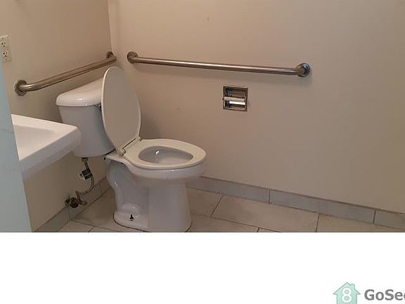 5th image of 2823 Silent Wood Trl APT 5