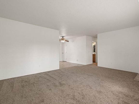 5th image of 484 S 41st Ave