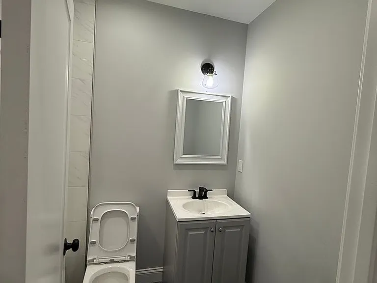 4722 Wellington St — Photo 16