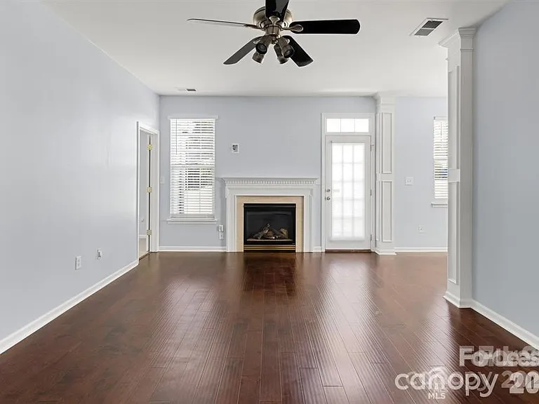 6828 Ayrshire Glen Pl — Photo 5