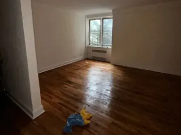 86-75 Midland Pkwy APT 5L, Jamaica, NY 11432