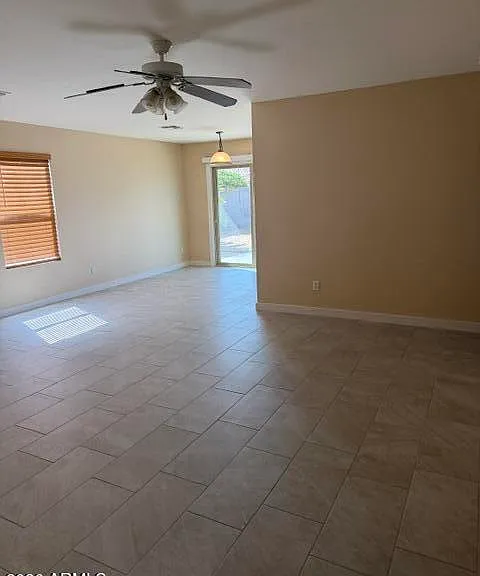 1006 S Slater Cir — Photo 5