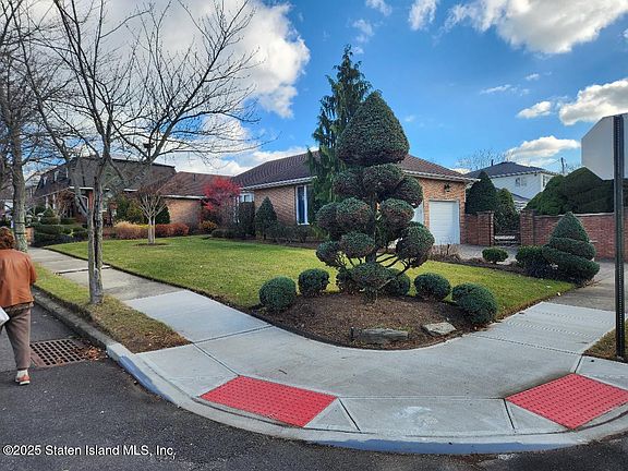 2nd image of 258 Albourne Ave