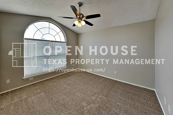1616 Barclay Dr — Photo 12