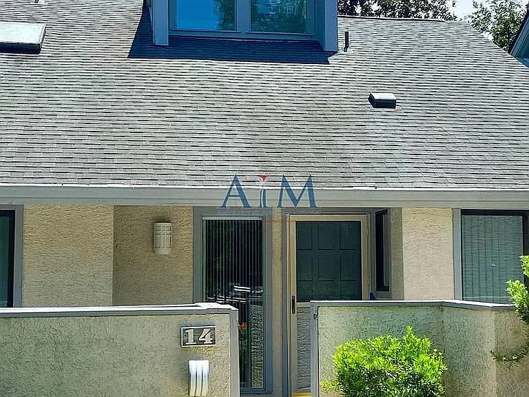 Townhouse Mnr — Photo 2