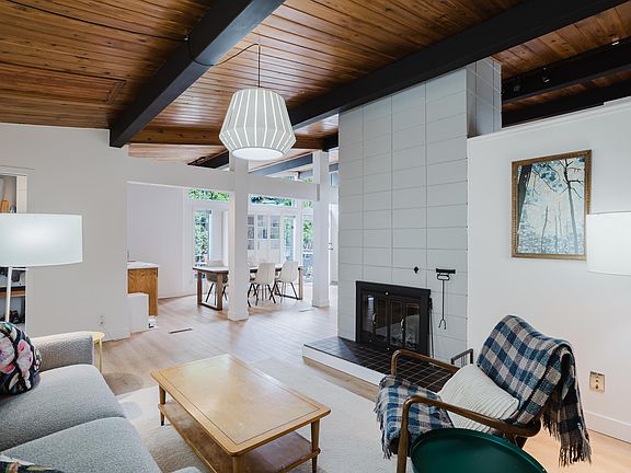 5th image of 9059 52nd St NW