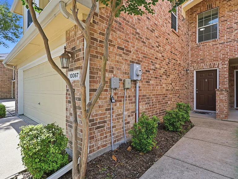 10067 Wake Bridge Dr — Photo 4