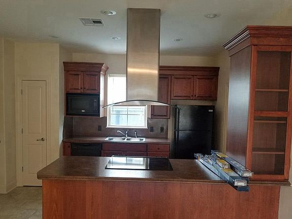 2nd image of 2731 Chalet Au Droite #A