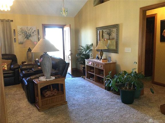 5th image of 60 Sandstone Ln