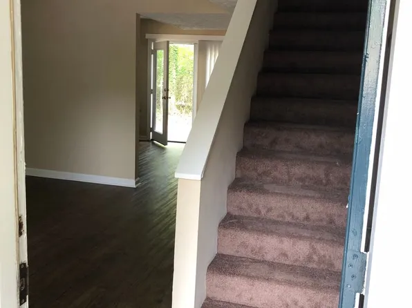 4764 Chariot Dr, Flowery Branch, GA 30542