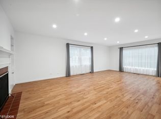 2505 Greenleaf Ave, Wilmette, IL
