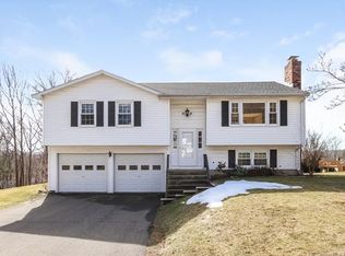 5 Diane Dr, Cromwell, CT 06416