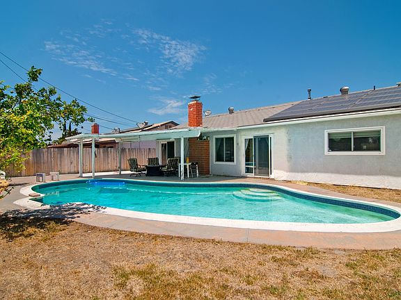 2nd image of 773 Sandalwood Dr