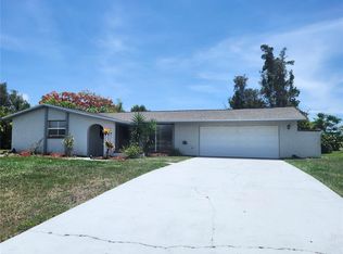 146 Caddy Rd, Rotonda West, FL 33947