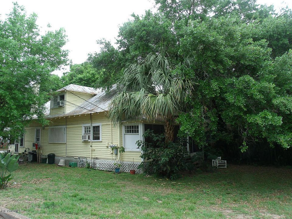 2nd image of 15 Oak St