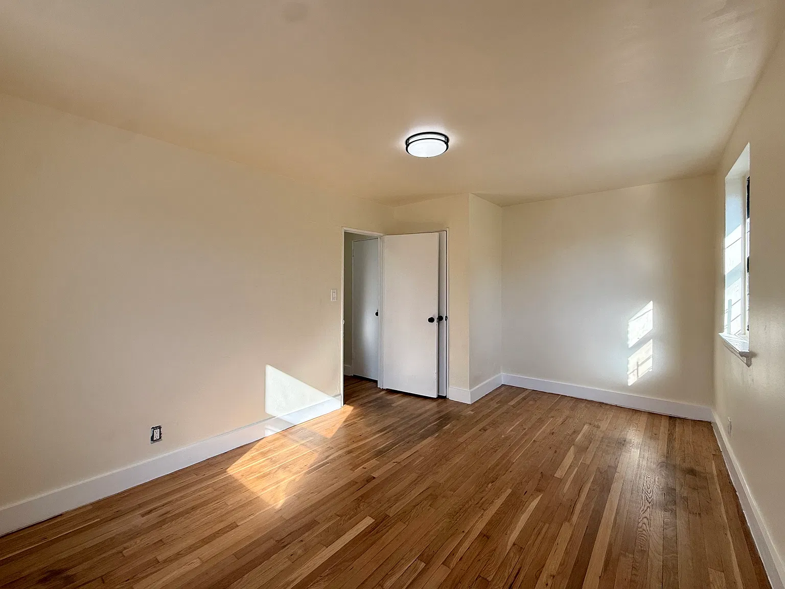 1 bed, $2,500 — Photo 2