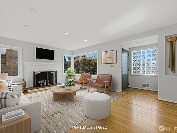 3rd image of 4414 NE 65th Street