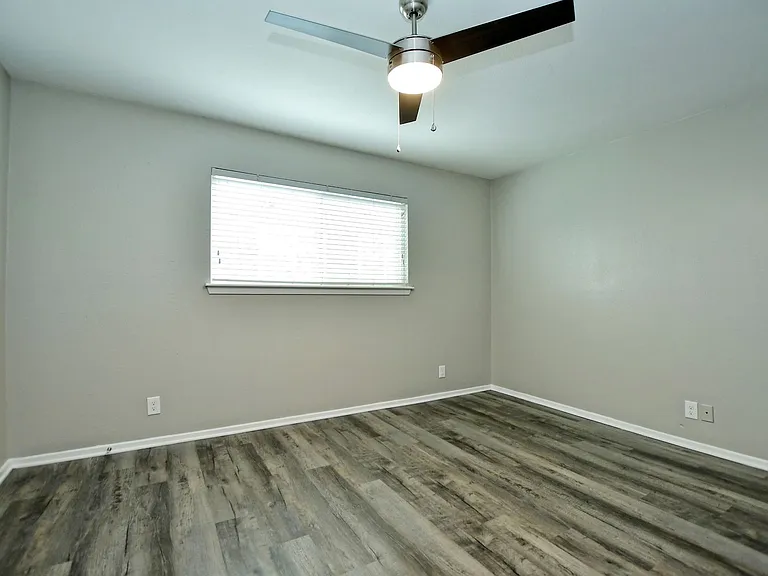 Sandpiper Apartments — Photo 50