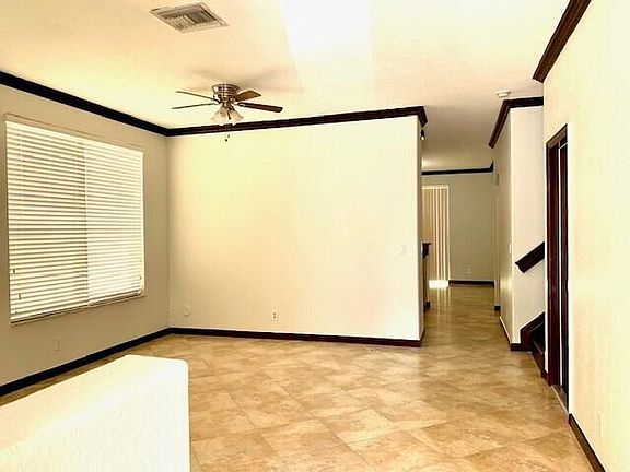 4th image of 4157 Winnipeg Way