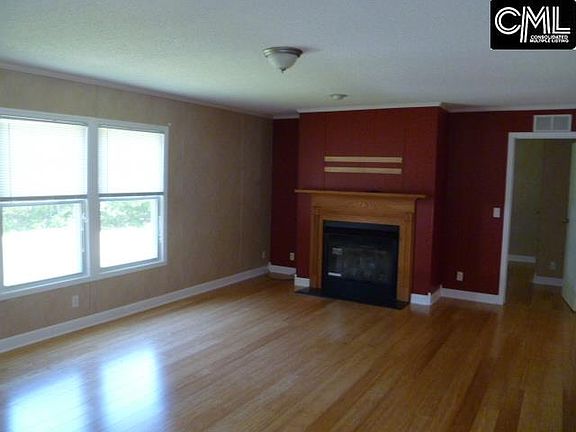 4th image of 162 Fox Briar Ct