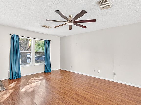 5th image of 5515 Champions Hill Dr