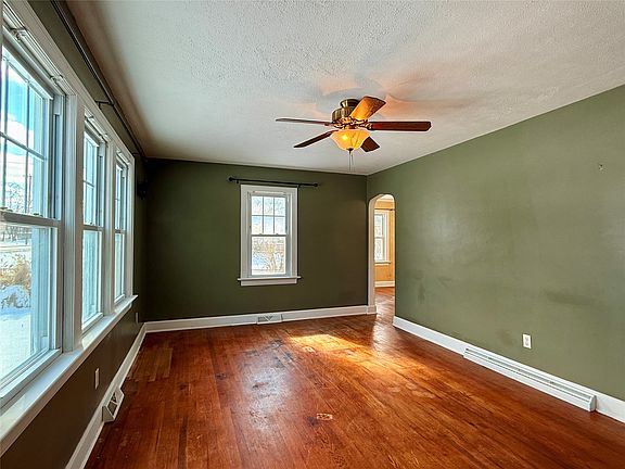 3rd image of 3336 Saltsman Rd