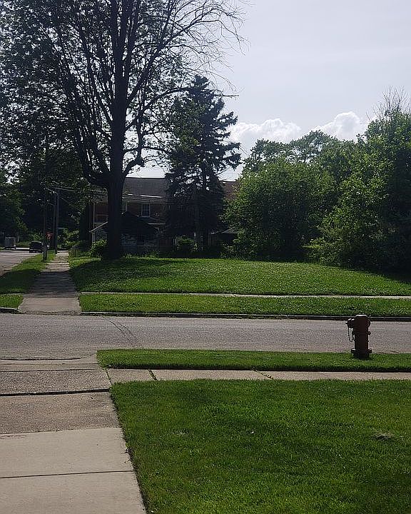 2nd image of 3605 Balfour Rd
