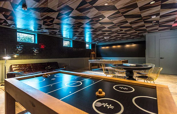 Rented by Nooklyn NYC LLC | media 128