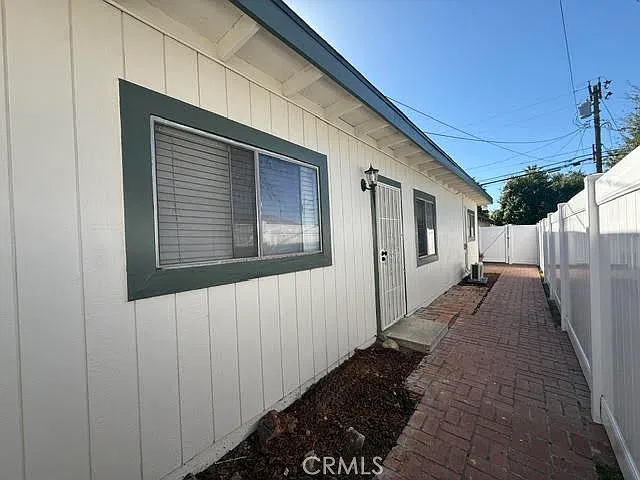 116 E Center St #1/2