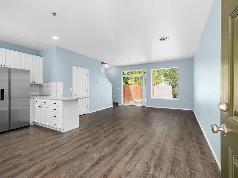 1272 NE 86th Way — Photo 11