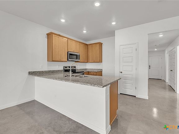 3rd image of 901 Wax Myrtle Ct