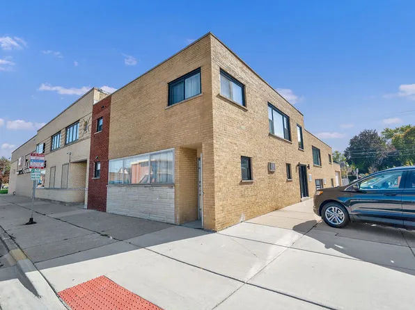 6646 26th St #2R, Berwyn, IL 60402