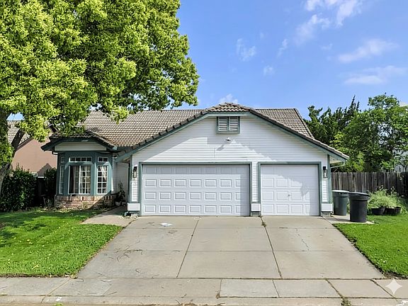 2nd image of 610 Vernon Oaks Dr