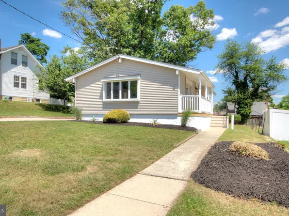 528 Woodland Ave, Glendora, NJ 08029
