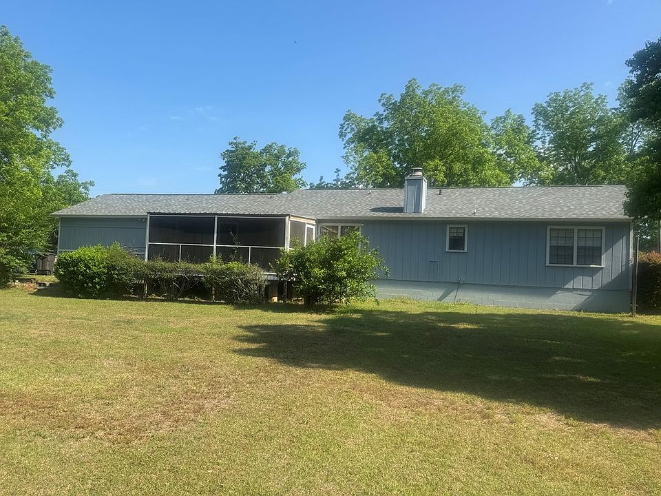 2nd image of 2330 Pecan Dr